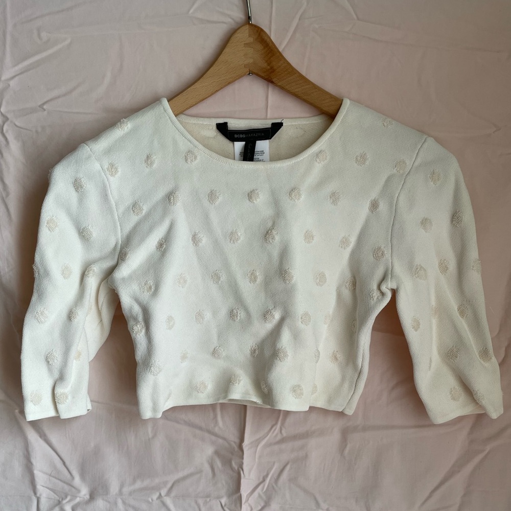 BCBGMAXAZARIA Cream cropped sweater with polka dots and 3/4 length sleeves